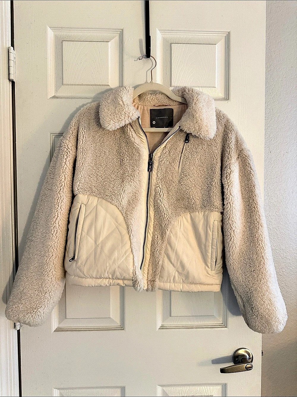Anthropologie Sherpa Jacket in Cream Size Small